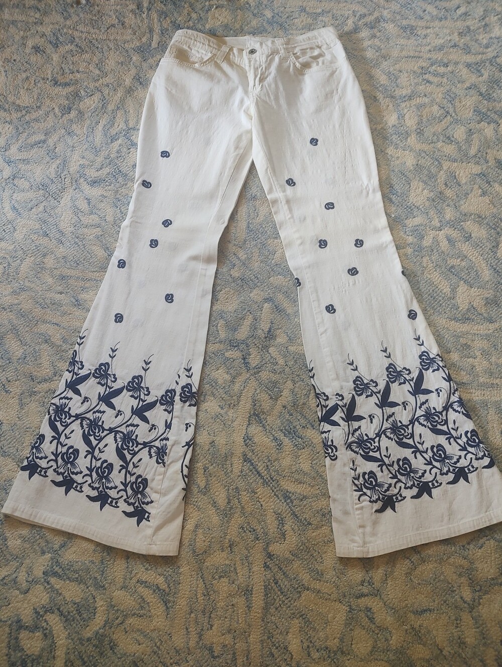 Dolce & Gabbana White and Navy Floral Boot Cut Pants Size US 8 (EU30/IT44)